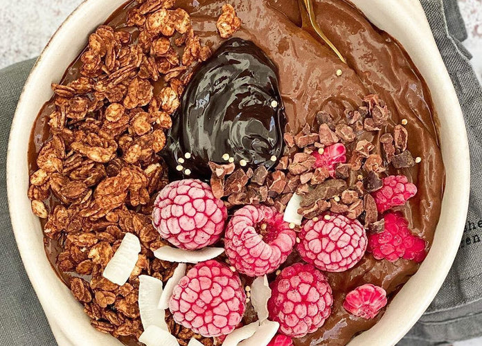 Chocolate Mousse Smoothie Bowl with Raspberries & Coconut