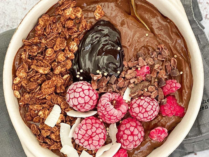 Chocolate Mousse Smoothie Bowl with Raspberries & Coconut
